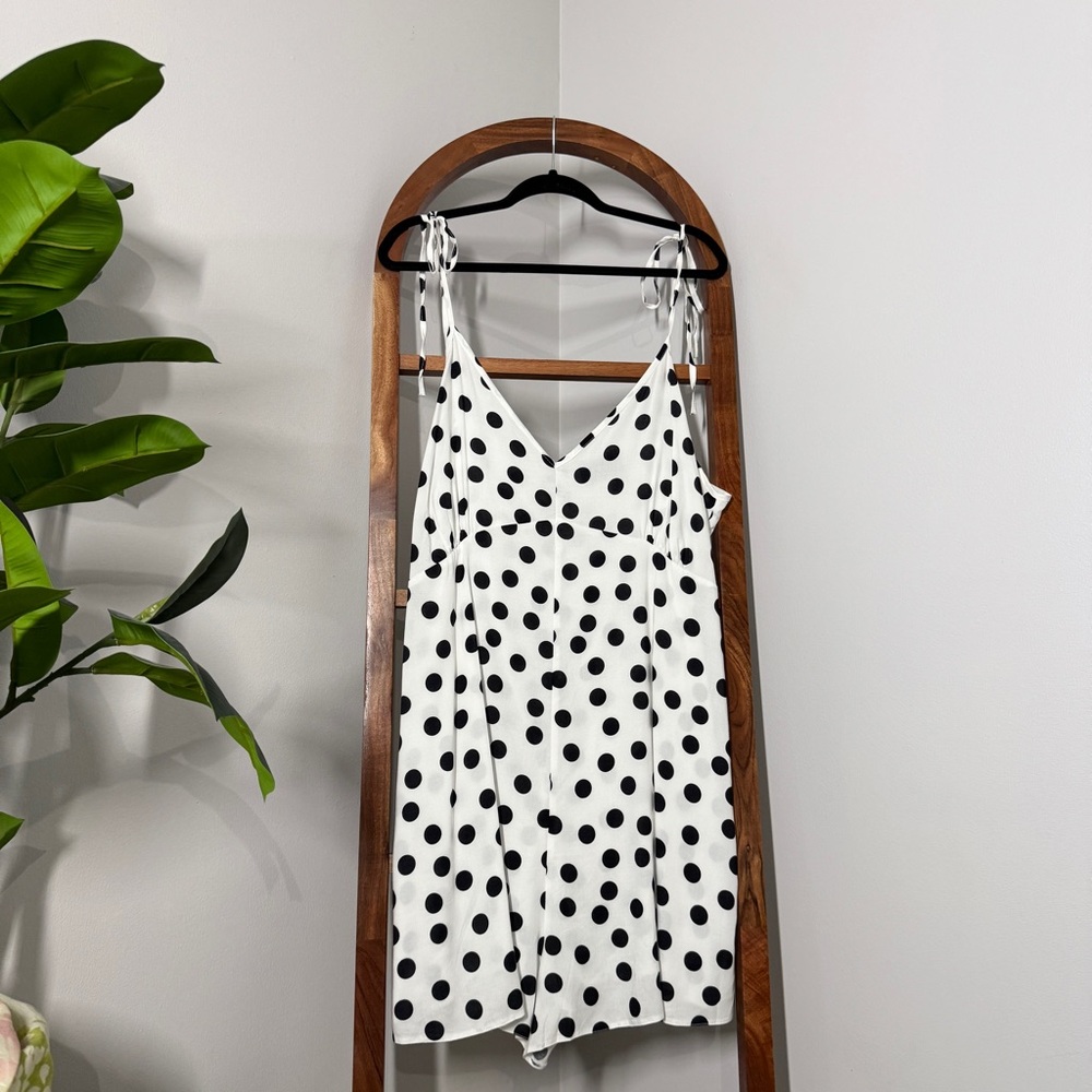 ASOS Desing 16 TALL White Black Polka Dot Shoulder Tie V Neck Romper